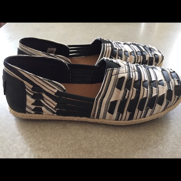 TOMS | size 8 - Picture 4 of 5